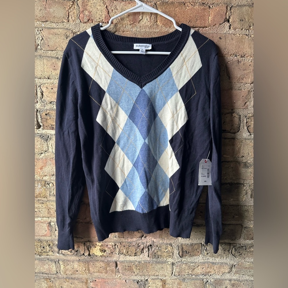St. John's Bay V-Neck Argyle Sweater - Navy and Light Blue